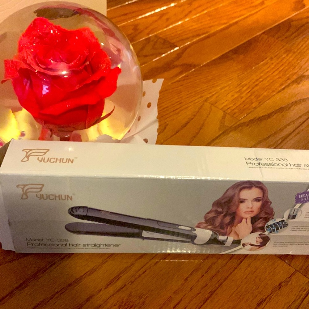 Yughun YC-338 Professional hair straightener